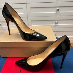 Excellent pre-owned condition SIZE 37 Kate pumps from Christian Louboutin.